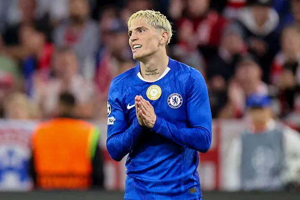 Garnacho Faces Stamford Bridge Exit After Difficult Debut Season