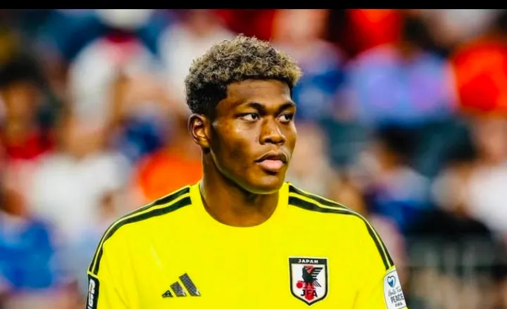 PSG Eye Parma Goalkeeper Zion Suzuki in Summer Transfer Push