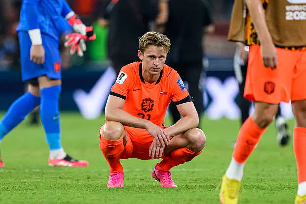 Barcelona Dealt Major Blow As Frenkie De Jong Faces Months On the Sidelines