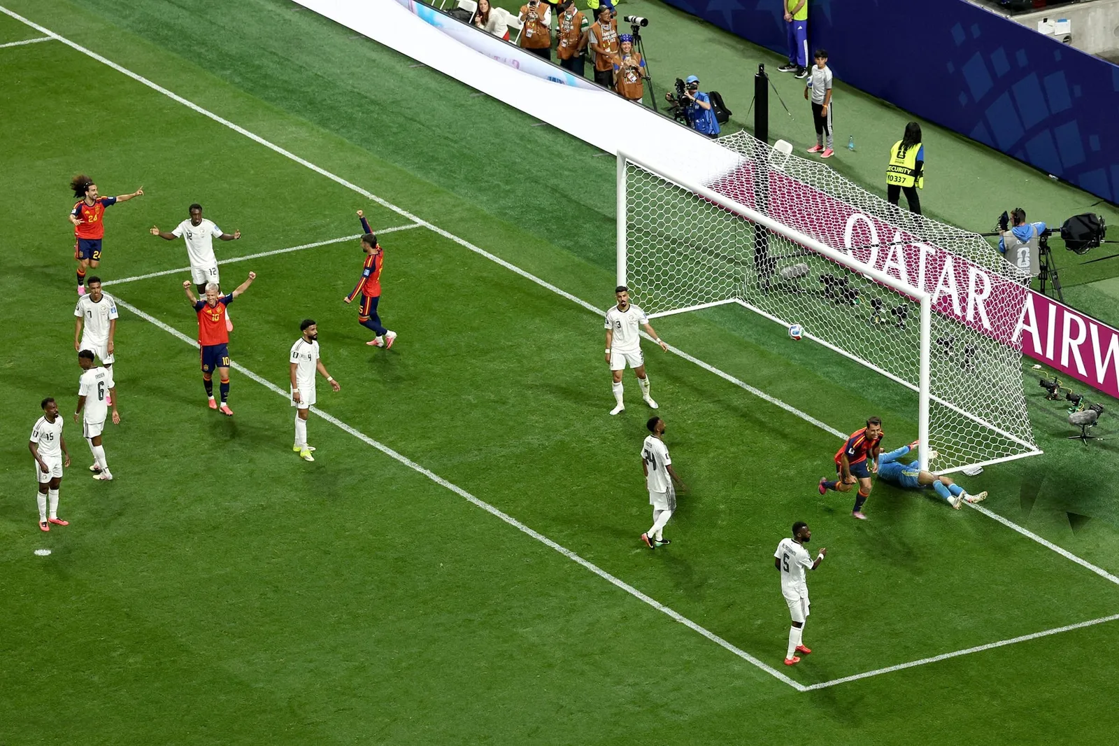 Lamine Yamal Arrives as Spain Destroy Saudi Arabia - Image 2