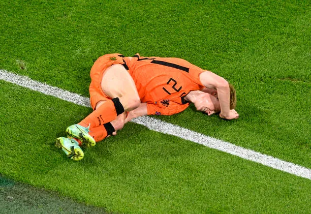 Barcelona Dealt Major Blow As Frenkie De Jong Faces Months On the Sidelines - Image 1
