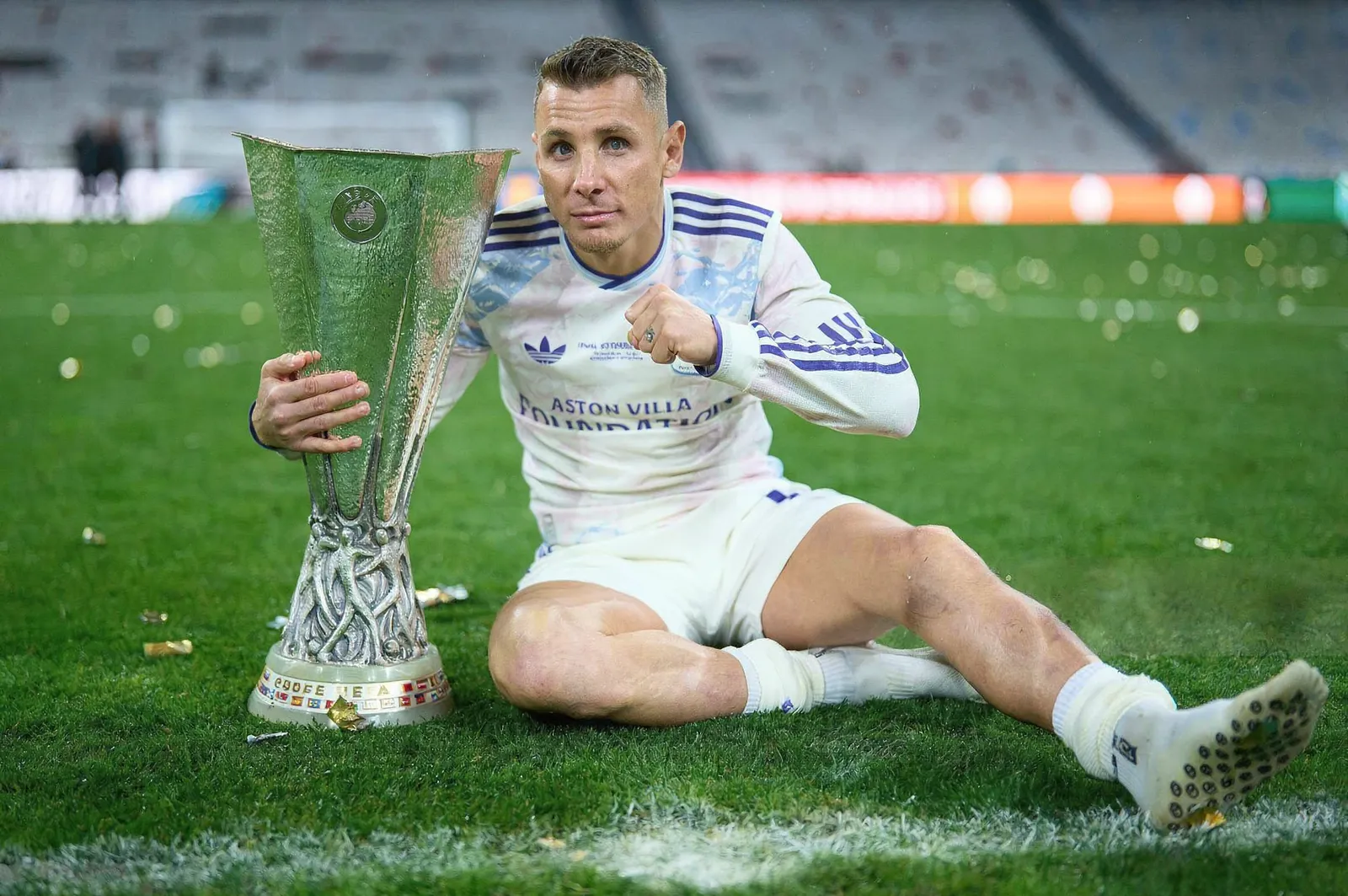 PSG Agree Deal for Lucas Digne After World Cup