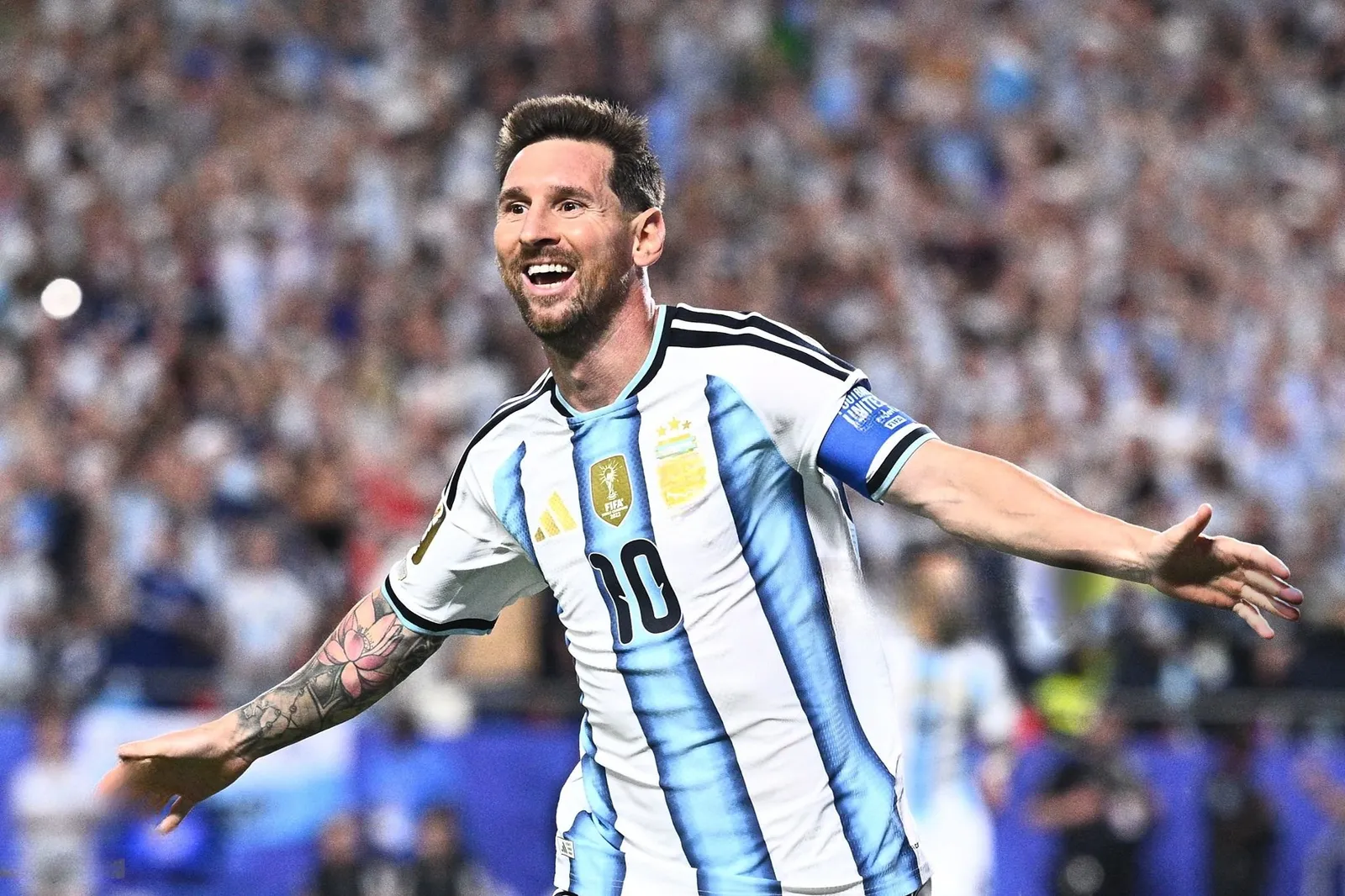Messi Makes History as Argentina Cruise Past Algeria