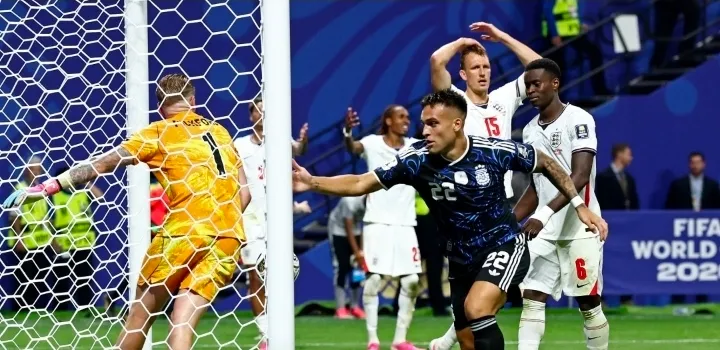 Argentina Stun England with Late Comeback to Reach World Cup Final