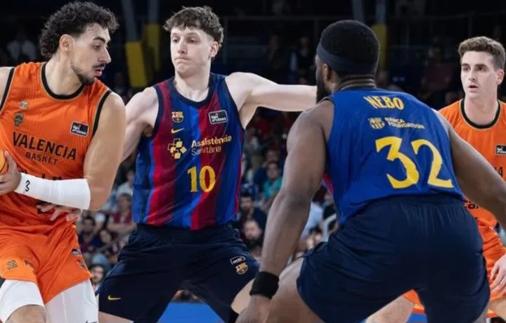 Barça Trail Valencia Basket by One at Half-Time