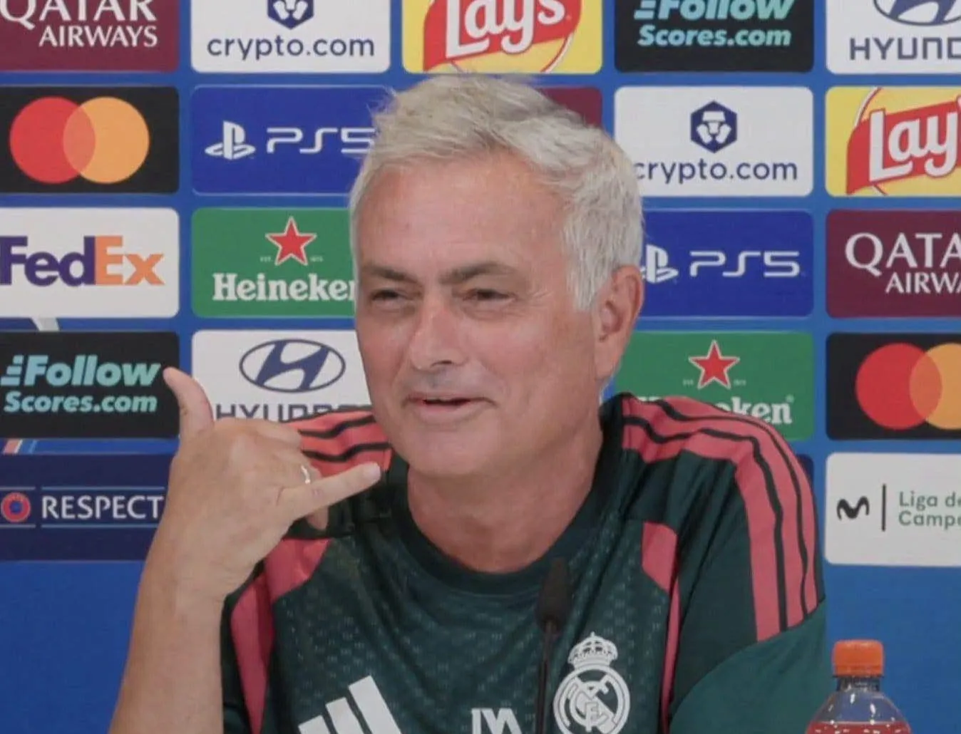 Mourinho Jokes About Six Press Conferences in One Week