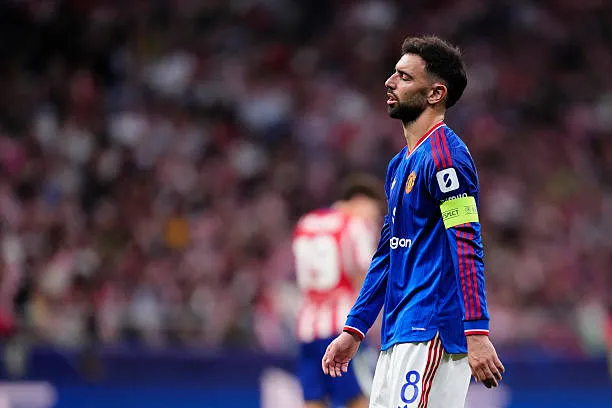 Manchester United Face Unexpected Problem With Bruno Fernandes As captain Struggle To Find His Form