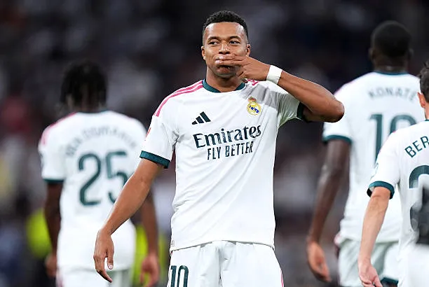 Mbappé Throws Down The Gauntlet In Ballon d’Or Race