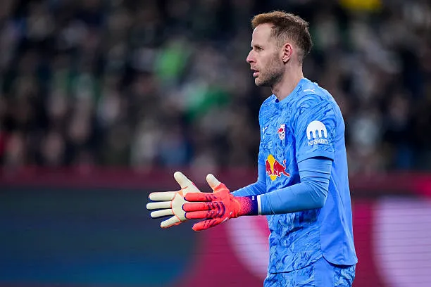 Yellow Submarine Land Experienced Goalkeeper Peter Gulásci