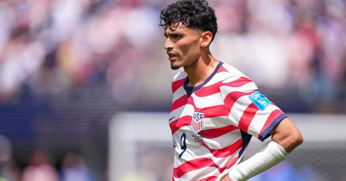 Bosz pleasantly surprised to see PSV keep Pepi amid Premier League links