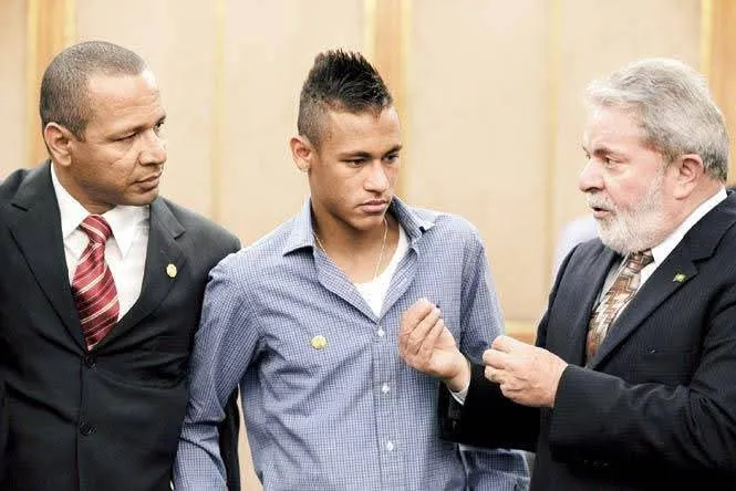 Neymar Named Sole Heir in Bizarre Will, But $1bn Claim Is Unverified