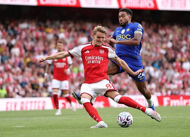 Ødegaard Fires Arsenal To 2–1 Victory Over Chelsea - Image 2