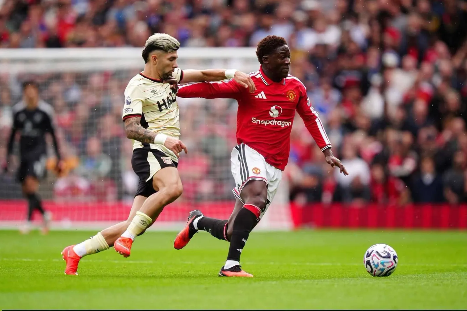 Kobbie Mainoo Leads Premier League for Possession Won - Image 1