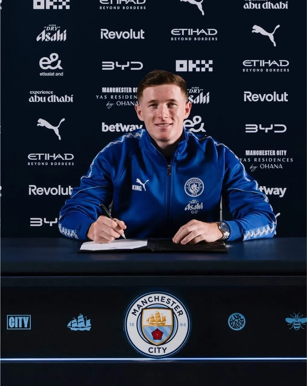 The Premier League's Spending Spree: Why English Clubs Keep Breaking the Bank - Image 1