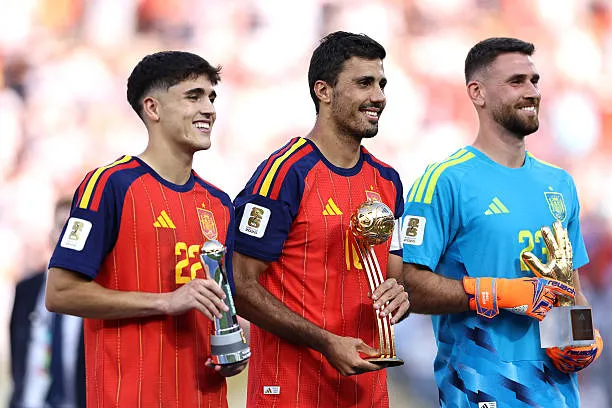 Spain’s Wall: Unai Simón Named World Cup Golden Glove Winner - Image 4