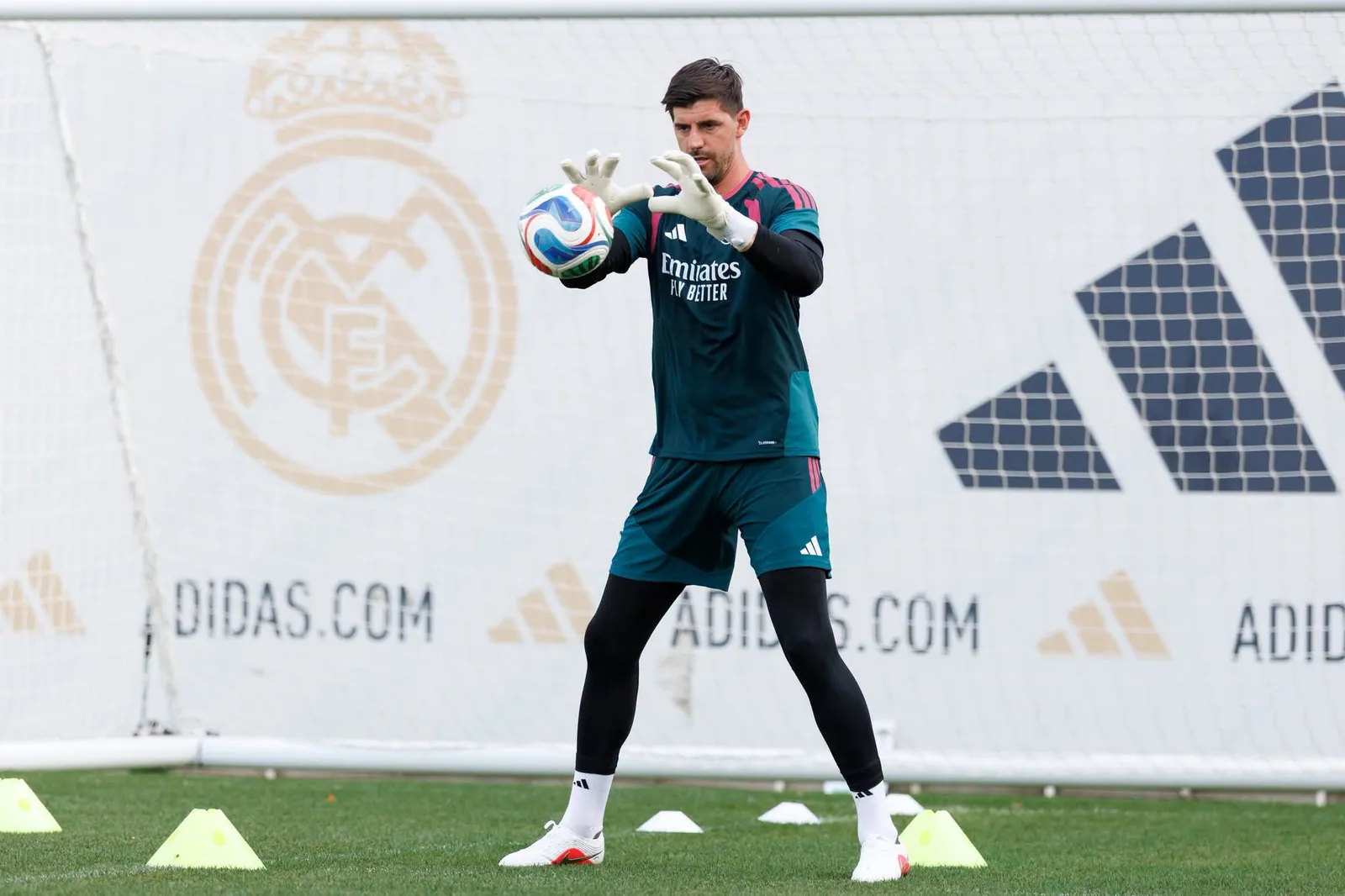 Courtois Welcomes Mourinho Reunion at Real Madrid - Image 2