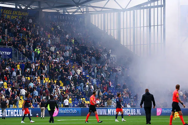 Cambuur Vs Feyenoord Halted After Fireworks Disrupt Eredivisie Clash - Image 1