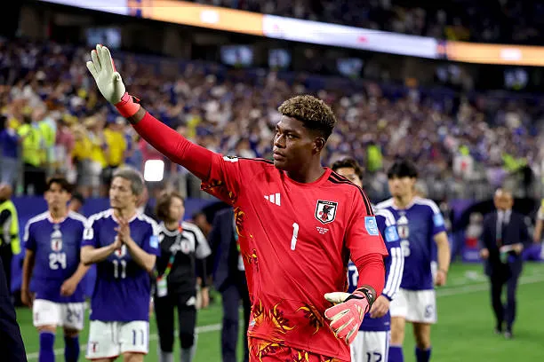 Paris Saint-Germain Target Japan International Zion Suzuki - Image 1