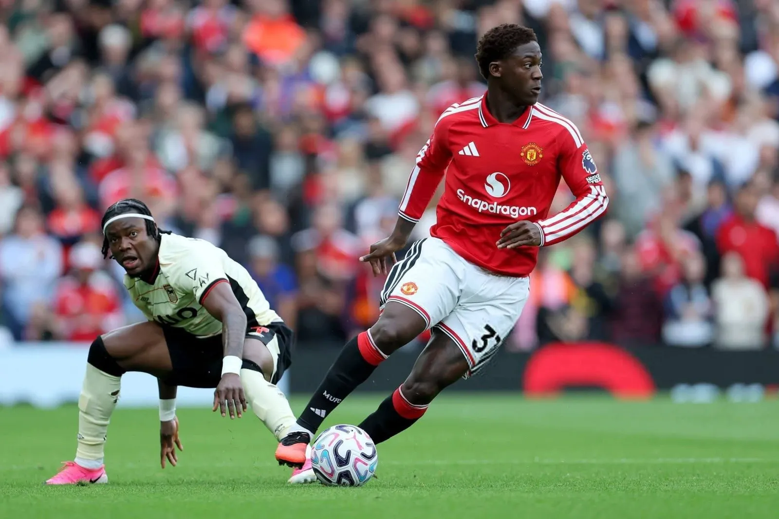 Kobbie Mainoo Leads Premier League Passing Stat - Image 1